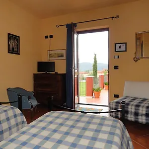 https://il-giardino-delle-esperidi.it-tuscanyhotel.com